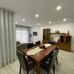 Gina House Nyaraló