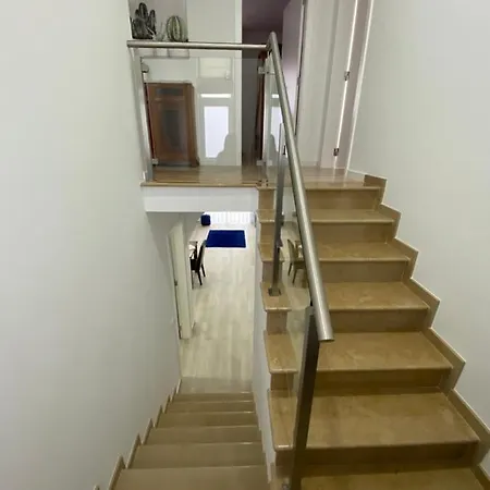 Gina House Hébergement de vacances *