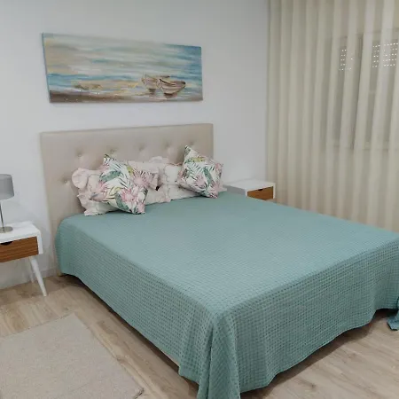 Gina House * Nazaré